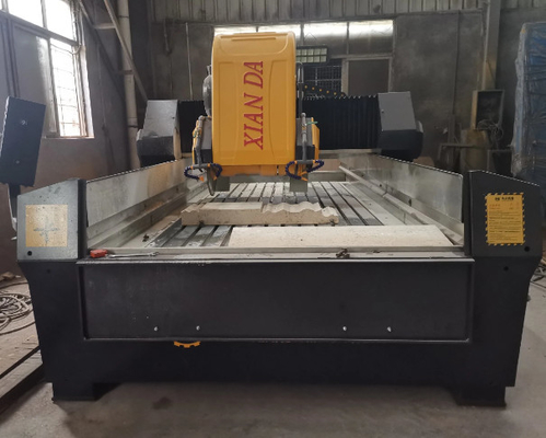 Lineer ve kare korkuluk işleme için 3 Eksenli Doğrusal Kesme Makinesi
