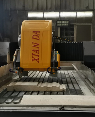 Verimli ve hassas kesimler için 3 Eksenli Doğrusal Kesme Makinesi