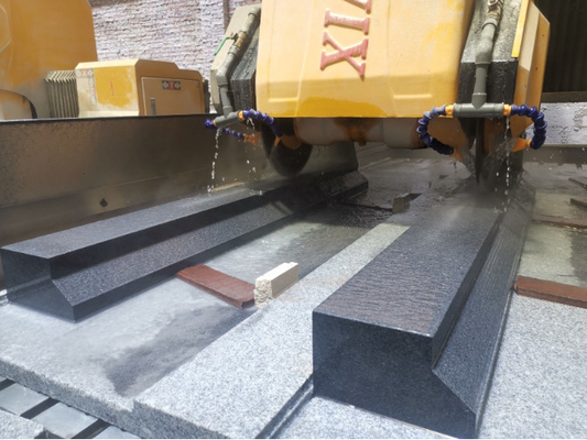 Yüksek Derinlikli CNC Taş Kenar Kesme Makinesi Mermer için Yüksek Hızlı