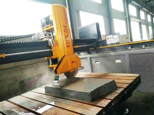 Büyük granit ve mermer levhaları işlemek için kızılötesi köprü kesme makinesi