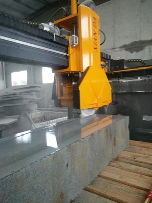 Kalın levhalar ve kare boşluklar için orta blok kesme makinesi