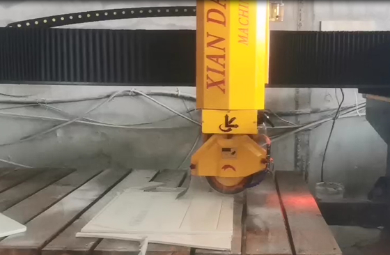 4 Eksenli Köprü Kesme Makinesi Otobüs Mutlak Değer Servo Fonksiyonu ile