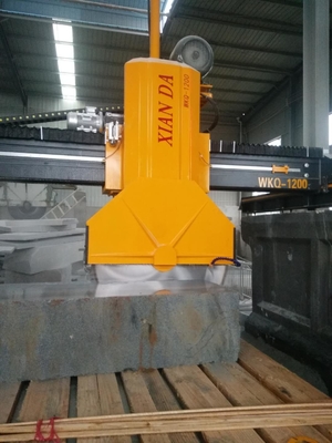 Kalın levhaları ve kare boşlukları kesmek için orta blok kesme makinesi