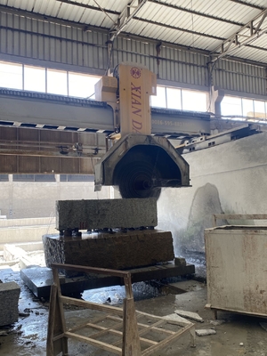 Yüksek hassasiyetli blok köprüsü kesme makinesi 15m3/h Su tüketimi ve güvenlik sistemi
