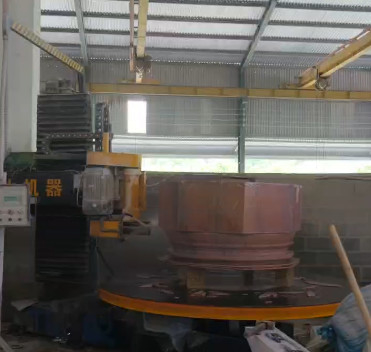 12.5kw güç / hızla düşük gürültü seviyesi ile hassas metal sütun profilleme makinesi