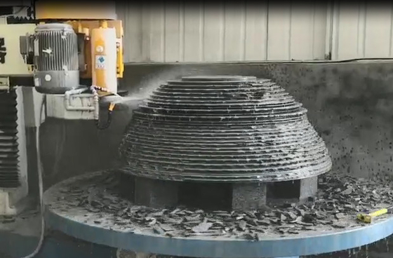 12.5kw güç / hızla düşük gürültü seviyesi ile hassas metal sütun profilleme makinesi
