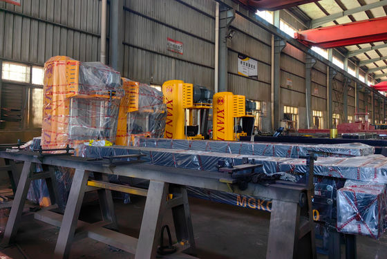 Dört sütunlu taş levha kesme makinesi