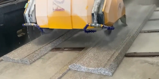 Kaba Kesme Ve İnce frezeleme 3 Eksenli Çapraz Çit için Doğrusal Taş Kesme Makinesi