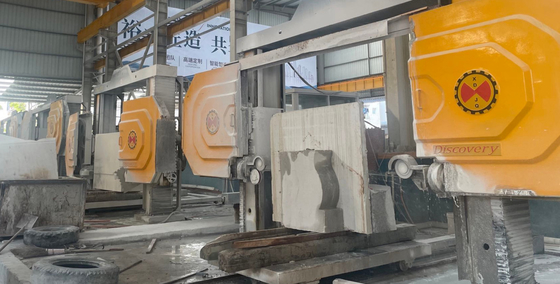 5 Eksenli CNC elmas tel testere makinesi, 3D şekiller için 360° dönen çalışma masası ile