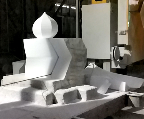 5 Eksenli CNC elmas tel testere makinesi, 3D şekiller için 360° dönen çalışma masası ile