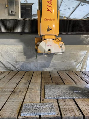Otomatik Masa Hareketi AC Güç kaynağı ve 15kw Ana Güçlü 5 Eksenli Köprü Çakma Kesme Makinesi