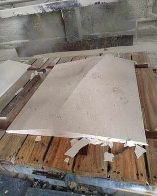 Xianda Markası İtalyan Sistem 5 Eksenli CNC Köprü Çakma Otomatik Mermer Granit Kuvars Plak Döşeme Makineleri Mutfak Lavabo Masaüstü Yapım Taş Kesme Makinesi Fabrika Fiyatı