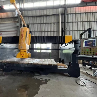 Güvenlik Sistemi 8000kg CNC 5 Eksenli Köprü Kesme Makinesi Yüksek Üretim için