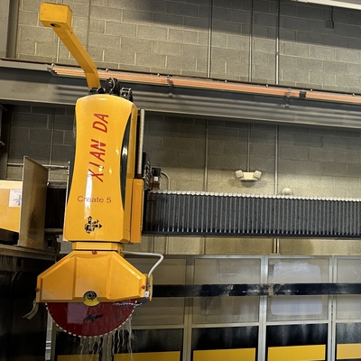 380V Voltaj Taş İşleme Makinesi Köprü Çakmak Kesme Makinesi 350-600mm Kesme Bıçağı Diametresi