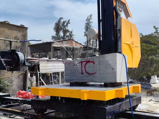 Endüstriyel taş kesimi için 4 uçuş tekerleği ile CNC Elmas Tel Çakma Makinesi