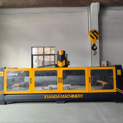 Otomatik Araç Değiştiricisi ile Gelişmiş CMC İşlem Merkezi