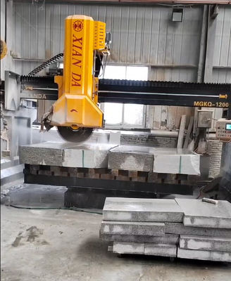 Yüksek Hızlı Dört Sütunlu Orta Blok Kesme Makinesi