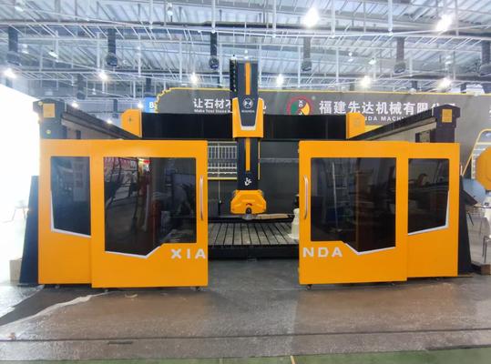 5 Eksenli CNC Yönlendiricisi 20 kW BT40 Döner Gerçek 5 Eksenli Eşzamanlı Kontrol ve Hıbrit Masa Tasarımı