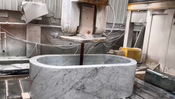 5 Eksen CNC Router Köprü Testere Kesme Makinesi, 5 Eksen Eş Zamanlı Kontrol, 20 kW BT40 İş Mili ve Hibrit Tabla Tasarımı