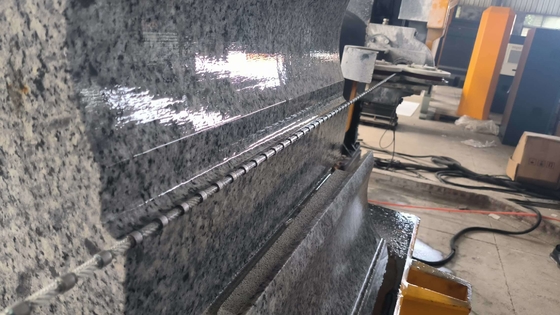 Elmas Tel Testere Kesme Makinesi Taş Makinesi 5 Eksenli CNC Elmas Tel Testere Yüksek Verimli Taş Kesme Şekillendirme İçin