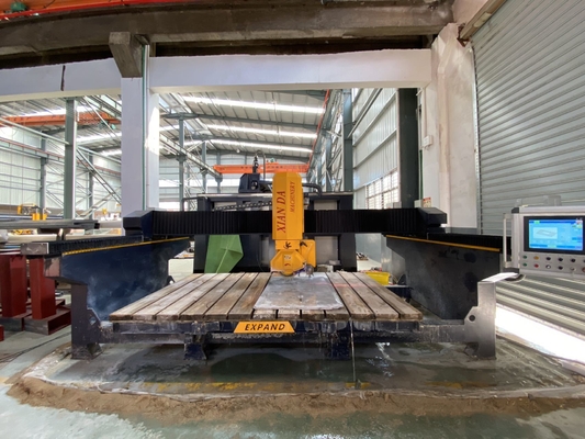 4 Eksenli CNC Köprü Çakma Kesme Makinesini Döşeme Dürme İşlemesi Taş Granit Mermer Kuvars Mutfak Masaüstü Slab Tile Lavabo Kesme