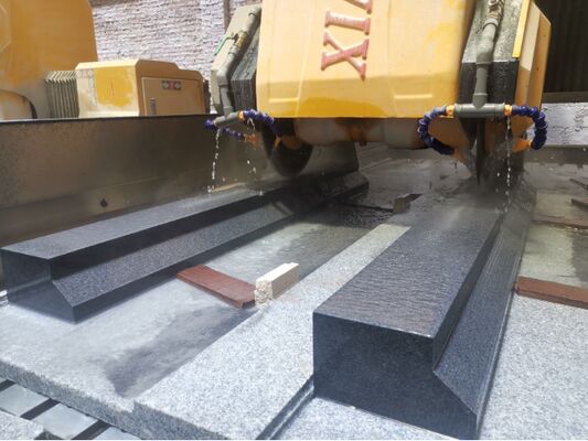 Yüksek Derinlikli CNC Taş Kenar Kesme Makinesi Mermer için Yüksek Hızlı