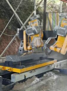 Çift Bıçaklı Kemer-Plaka Otomatik Kenar Kesme Makinesi