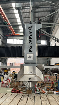 İtalyan DDX Sistemli 5 Eksen Köprü Tipi Taş Kesme Makinesi, 900mm Testere Bıçağı ve ±0.1 mm Kesme Hassasiyeti