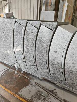 PLC Kontrollü Dikey CNC Tel Testere Makinesi, Taş Kesme İçin, 4m3/H Su Tüketimi ve 20-50m Tel Uzunluğu