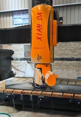 15kw Ana Güç ve Otomatik Tabla Hareketli 5 Eksen Köprü Testere Kesim Makinası