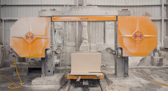 Özel şekilli taşlar için 4 eksenli CNC tel testeresi kesme makinesi.