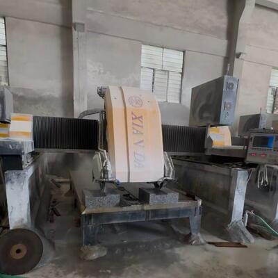 3 Eksen CNC Lineer Kesim ve Freze Makinesi Yüksek Hassasiyetli Taş ve Bordür Profilleme Makinesi