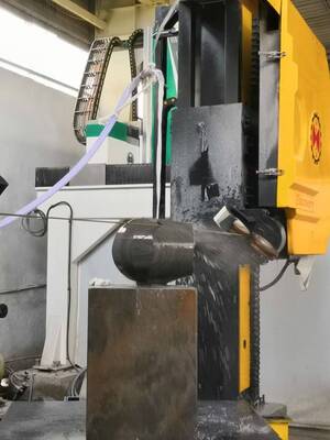 Mermer granit 3D şekiller için 5 eksen CNC elmas tel testere makinesi