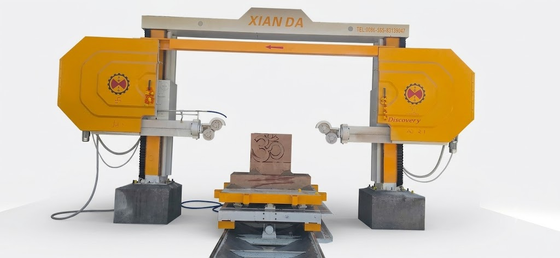 Hassas Taş Kesimi İçin 360° Servo Tahrikli Çalışma Masası ve 20-40 M/S Kesme Hızına Sahip Discovery 4 CNC Elmas Tel Testere Makinesi