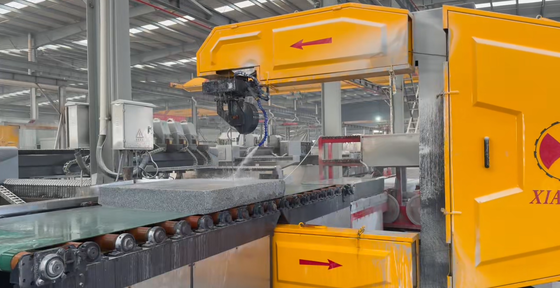 0-360° A ekseni Tam Dönüşlü Dikey CNC Elmas Tel Testere Makinesi, Kalıcı Mıknatıslı Ana Motor ve Yüksek Ayarlanabilir Tel Hızı 20-40m/s