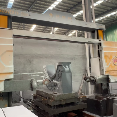 2000*2300*1500mm Taş Kesimi için 15KW Sabit Mıknatıslı Motorlu Discovery-4 4 Eksenli CNC Elmas Tel Testere Makinesi