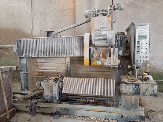 CNC Solid 380V Kolon Kesme Makinası 200x3500mm